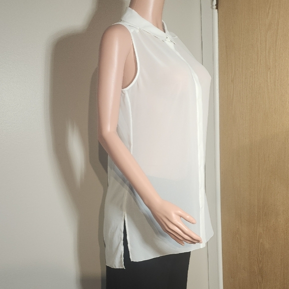 Cream Sleeveless Blouse with Mandarin Collar - Picture 4 of 10